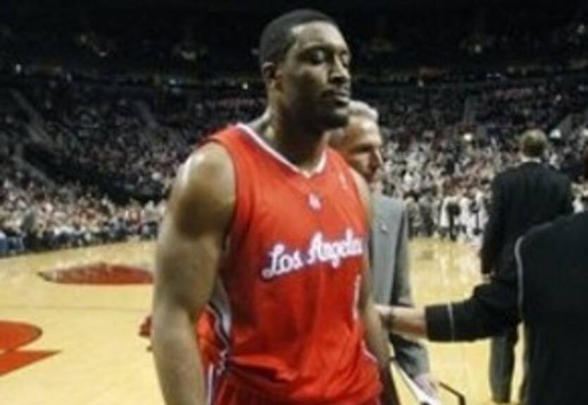 Форварду Клипперс грозит операция