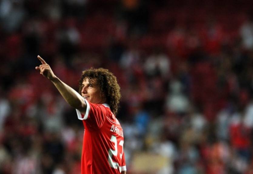 Официально: Челси подписал Давида Луиса