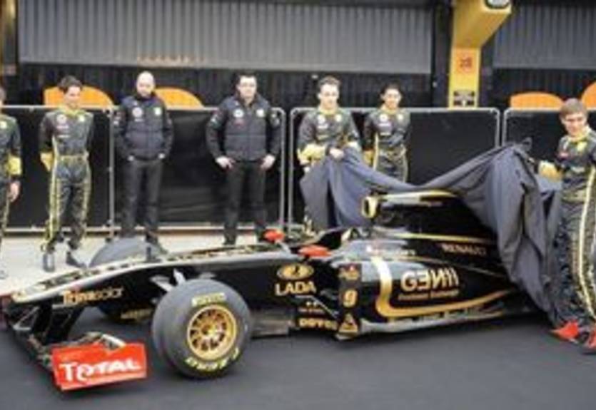 Лотус-Рено презентовал болид