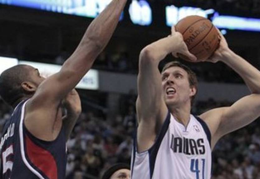 НБА. Даллас дожимает Атланту, Сакраменто останавливает Нью-Орлеан