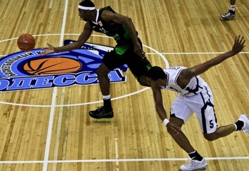 Суперлига. Будивельник вымучивает победу в Одессе