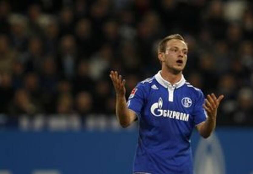 Севилья сделала официальное предложение по Ракитичу