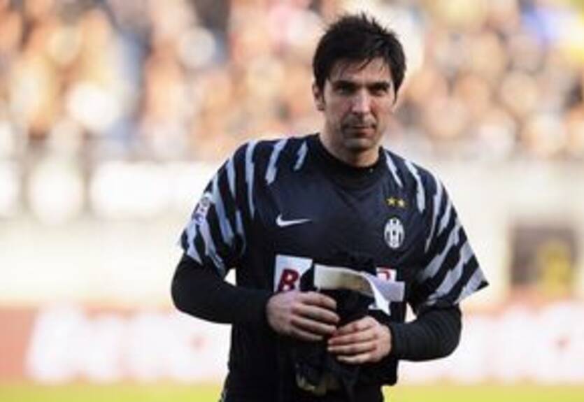 Буффон реалистично смотрит на возможности клуба