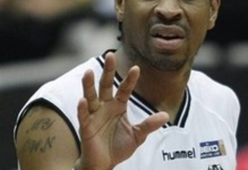 Айверсон ляжет под нож