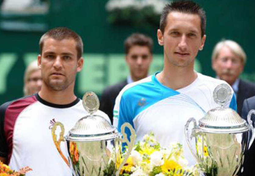 Дуэты Долгополова и Стаховского уверенно преодолели первый раунд Australian Open