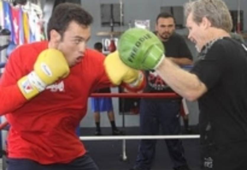 Чавес: "Я хочу отобрать пояс чемпиона у Збика"