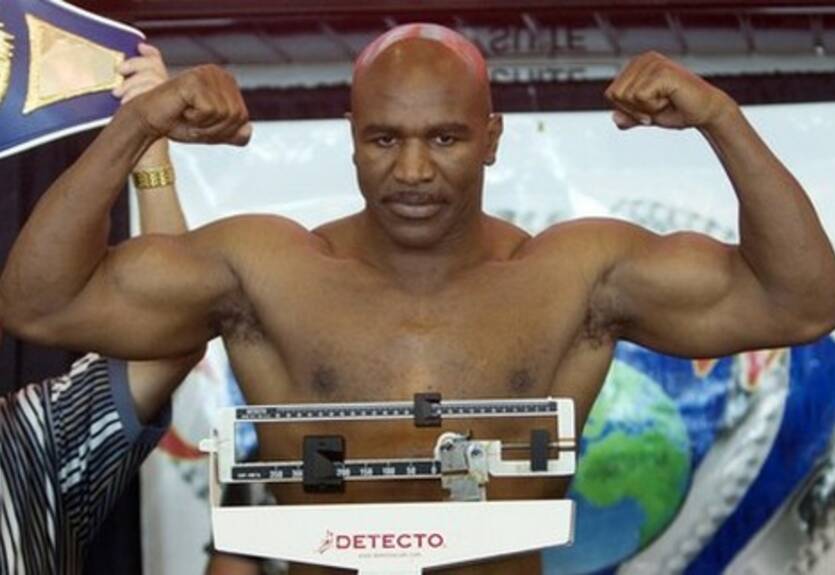 Бой Холифилда посетят легенды бокса