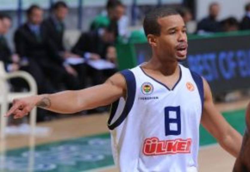 Грир — игрок Армани Джинс