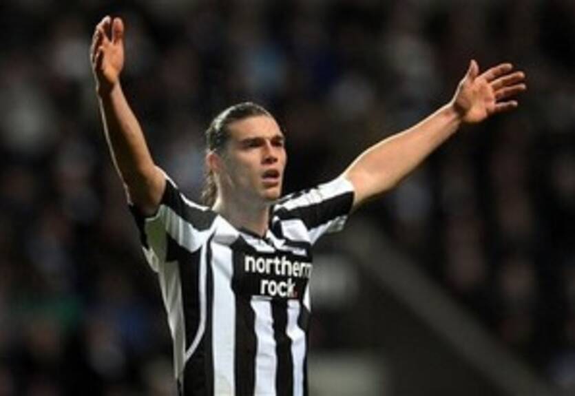 Ньюкасл несет потери