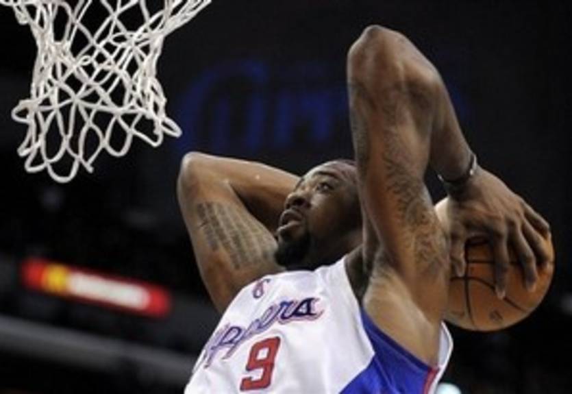 Никс продолжают искать центрового