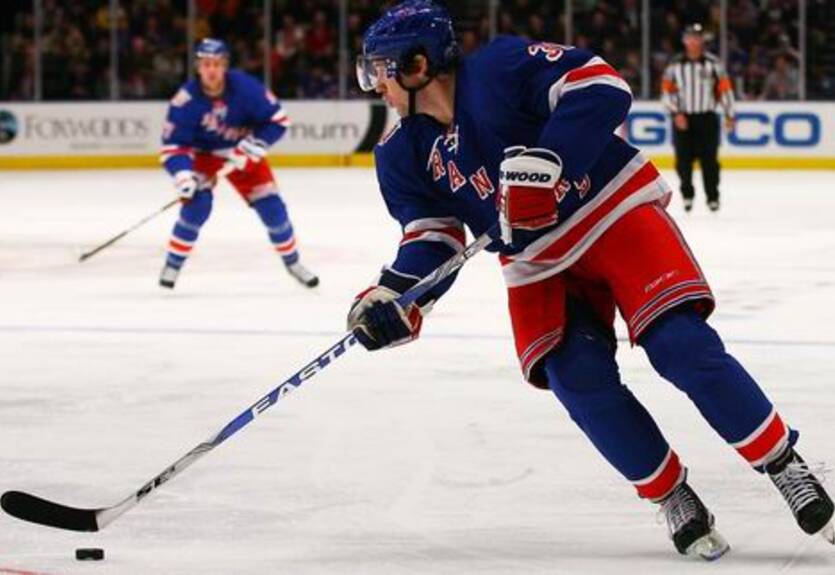 НХЛ. Фролов выбыл до конца сезона