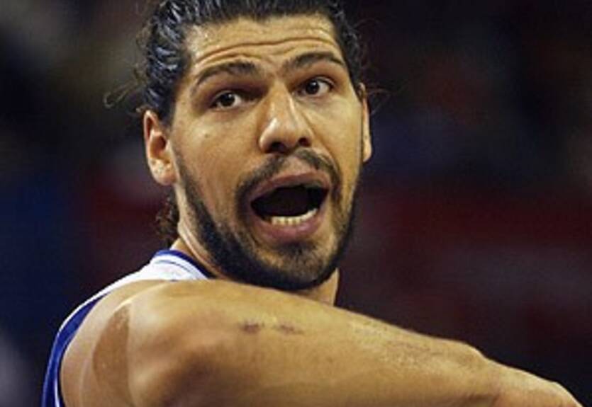 Уникахе нужен греческий центровой