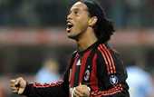 Официально: Роналдиньо заканчивает сотрудничество с Миланом
