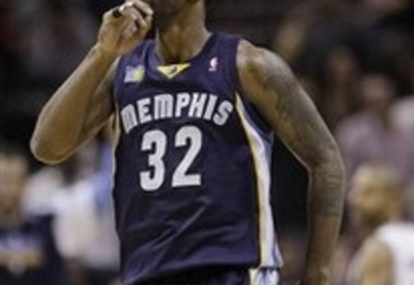 Мемфис не желает обменивать Мэйо