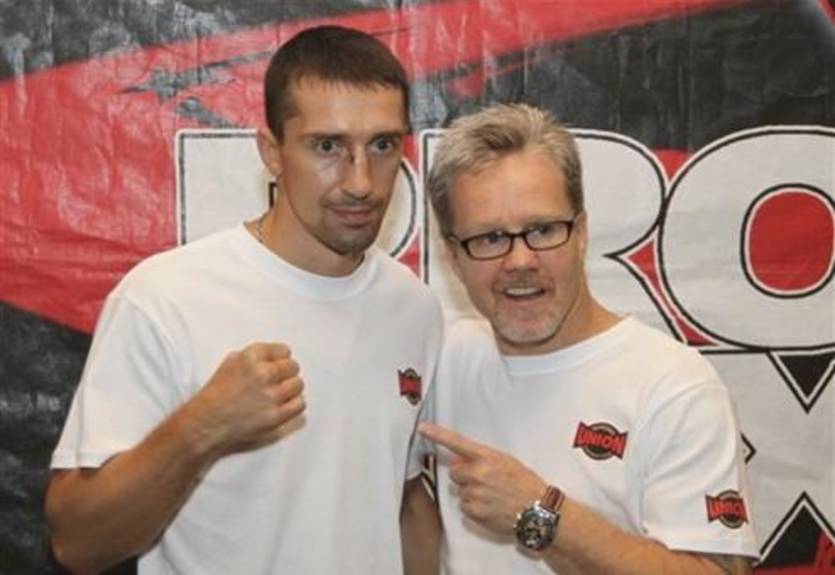 "HBO и boxingscene.com позволяют себе ложные заявления о бое Сенченко и Альвареса"