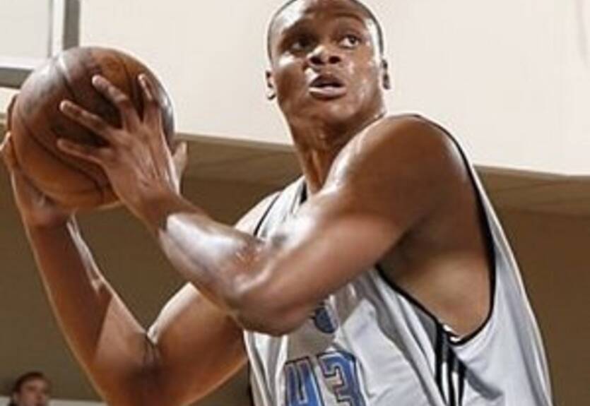 Орландо в поисках центрового