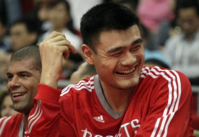 У Яо перелом ноги