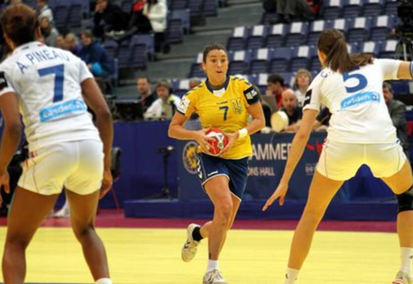 Гандбол. Украина уступает Франции