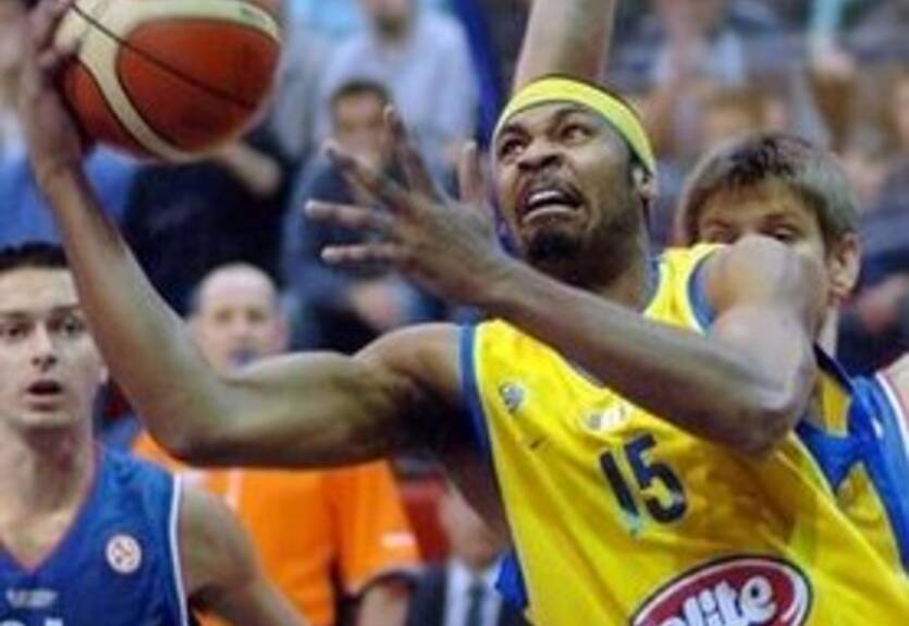 Экс-игрок Азовмаша очутился на Кипре