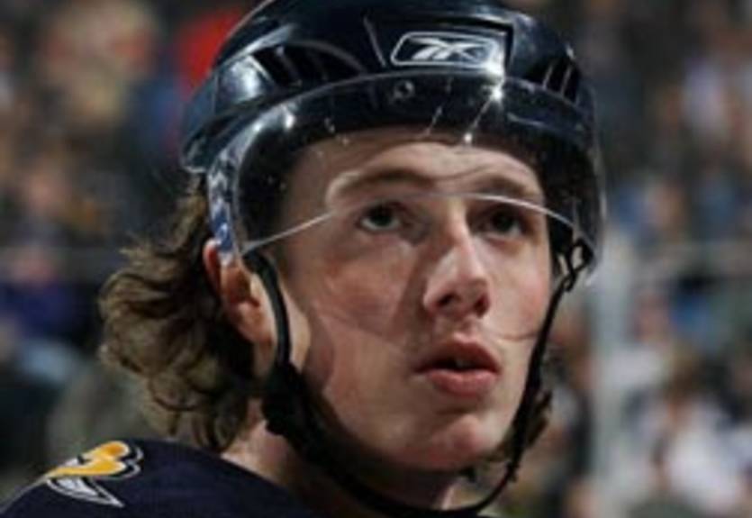 Рейнджерс отпускают Кеннеди