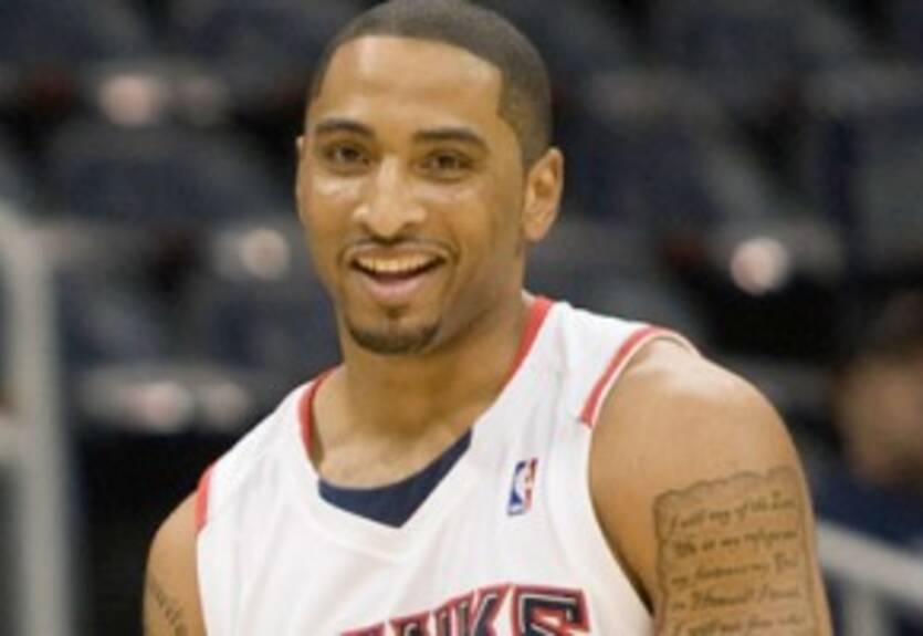 Мемфис отказывается от услуг Эйси Лоу