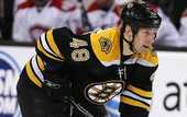 НХЛ. Бостон и Колорадо обменялись защитниками