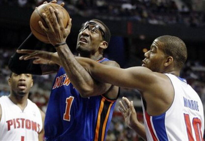 НБА. Атланта разгромила Торонто, два овертайма в Детройте