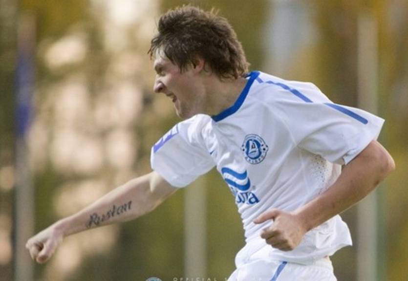 Днепр минимально бьет Оболонь