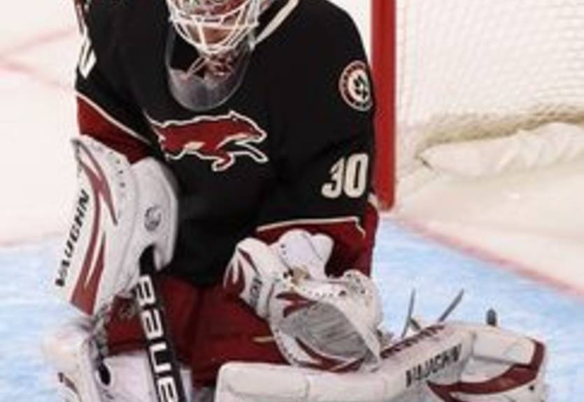 НХЛ. Брызгалов признан первой звездой дня (24.11.10)