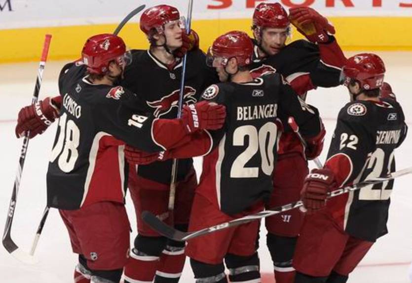 НХЛ. Финикс: седьмая победа подряд и лидерство в дивизионе