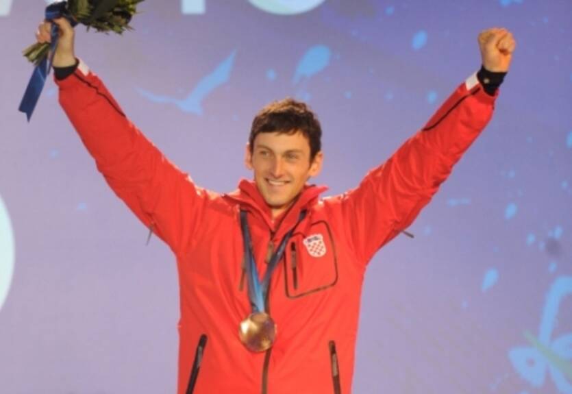 Бронзовый призер Ванкувера сменил гражданство