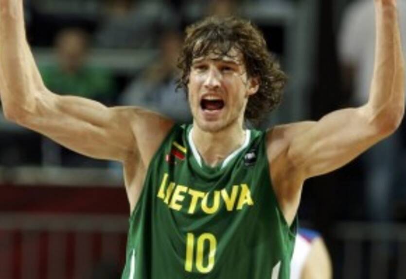 Барселона хочет Ясайтиса