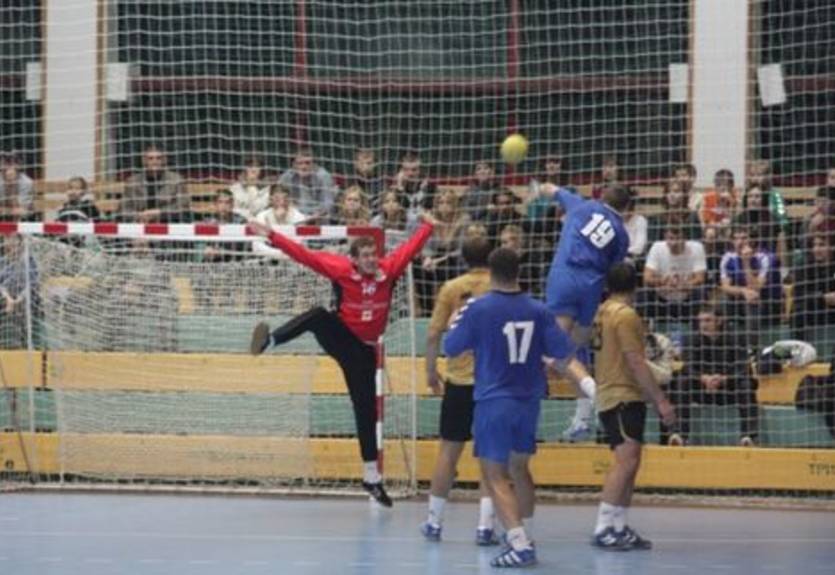 Гандбол. Мужская Суперлига: Динамо продолжает гонку за ЗТР (ВИДЕО)