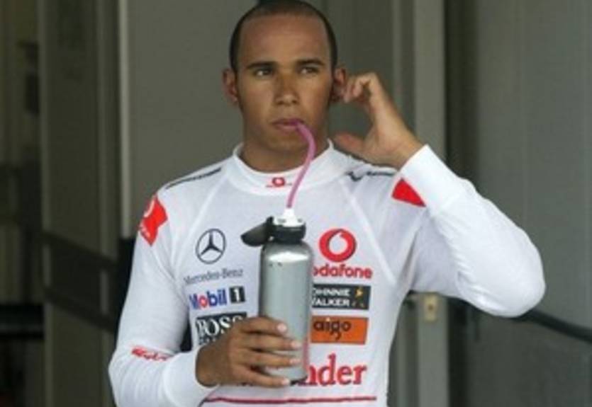 Хэмилтон: "Легче преследовать, чем защищаться"