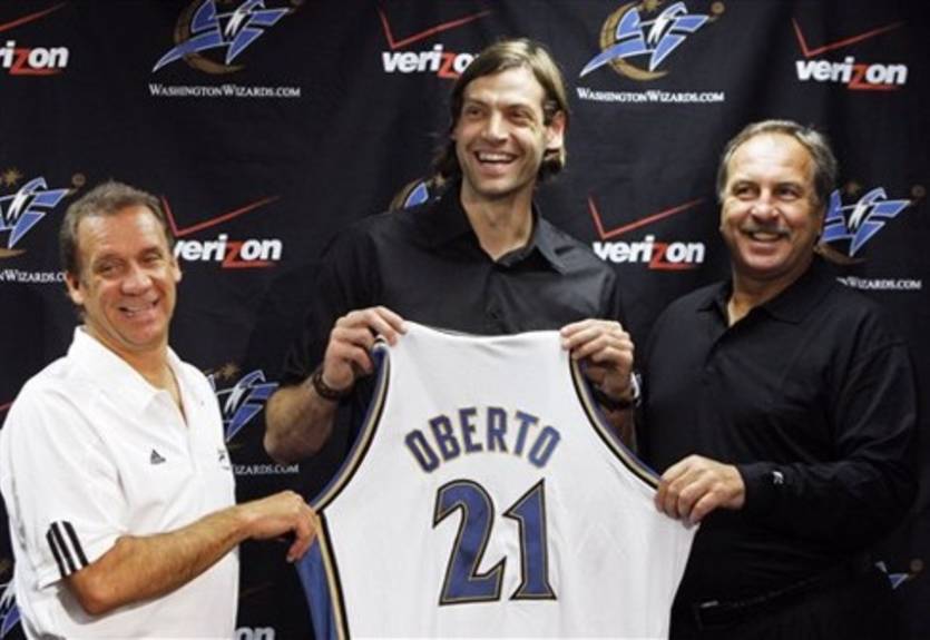 Оберто завершил карьеру