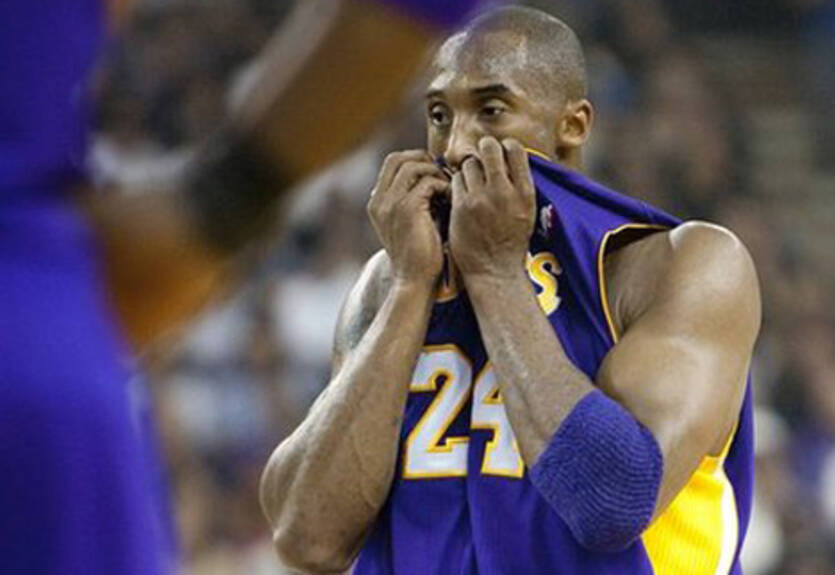 НБА. Трипл-дабл Коби, Сан Антонио увозит победу из Финикса