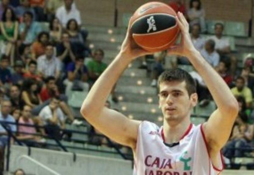 Каха Лабораль продлила контракт с Барацем