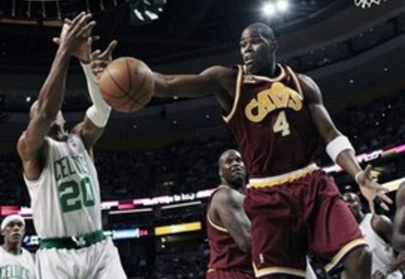 Джеймисон повредил колено