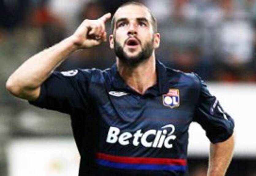 Лион остается без Лисандро