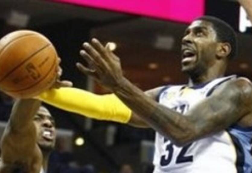 Мемфис продлевает троих игроков