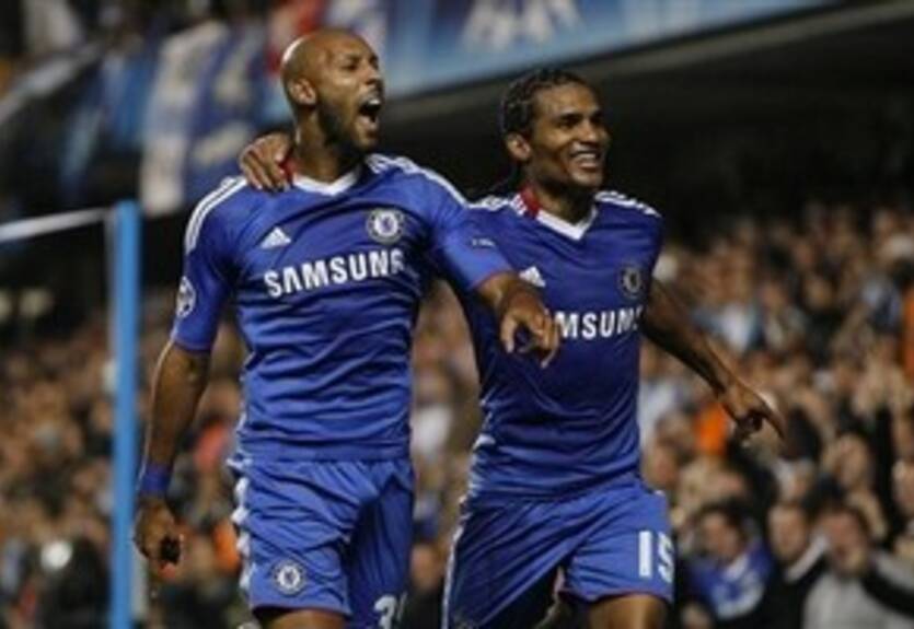 Анелька приглашает Руни в Челси