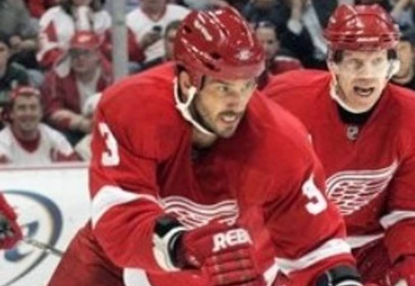 НХЛ. Анахайм подписал защитника