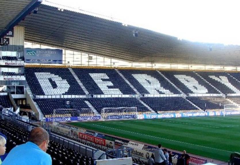 Аншлага на матче с бразильцами не будет