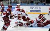 КХЛ против НХЛ. Рига уступила Финиксу
