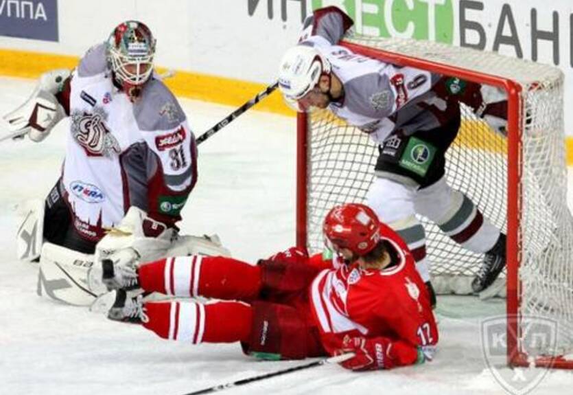 КХЛ. Магнитка бьет Ак Барс