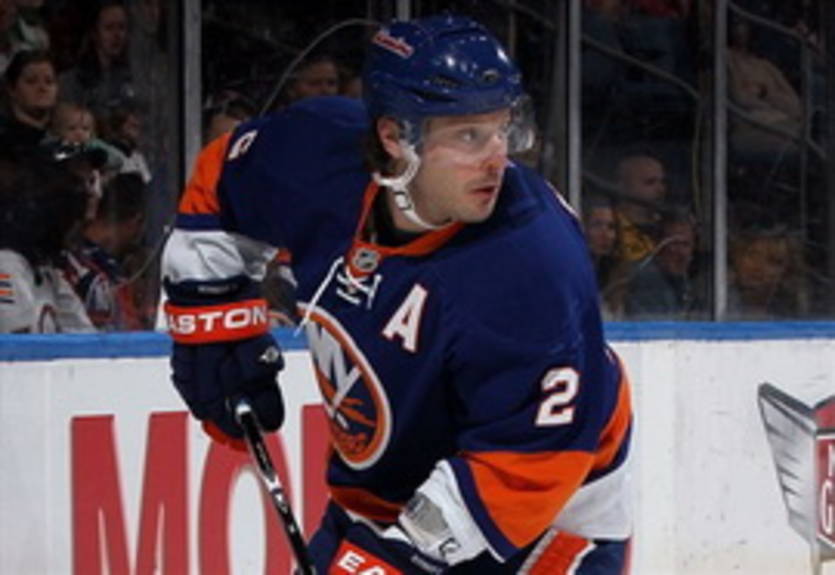 Защитник Островитян выбыл на 6 месяцев