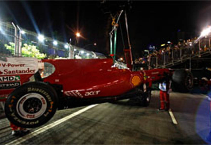 Феррари меняет двигатель Массы