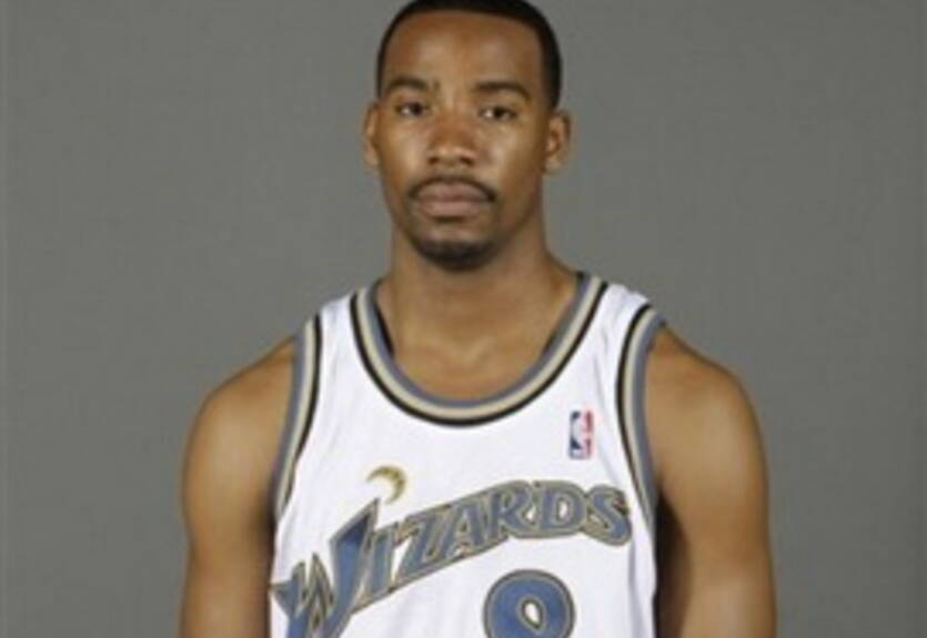 Криттентон приглашен в лагерь Шарлотт