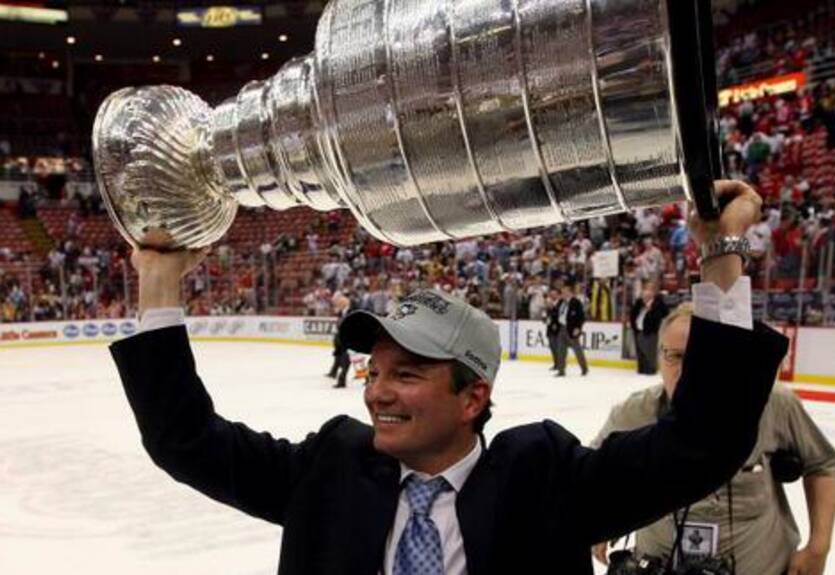 НХЛ. Генеральный менеджер Питтсбурга получил новый контракт