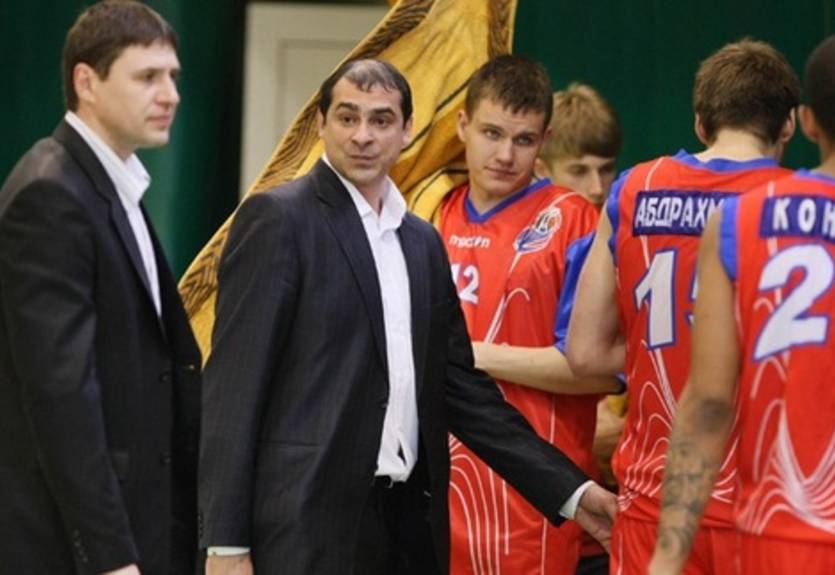 Днепр-Азот продолжает комплектовать состав